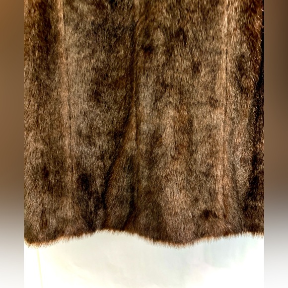 Valerie Stephens Faux Fur coat - Picture 14 of 16